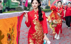 被同桌摸出水来了好爽